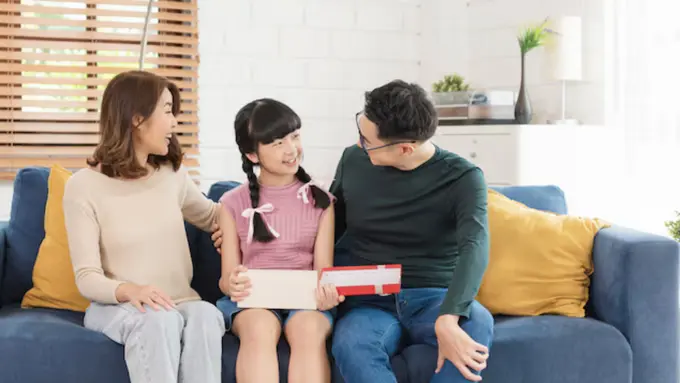 Cara Berkomunikasi dengan Anak yang Mulai Beranjak Remaja (photo by freepik.com)