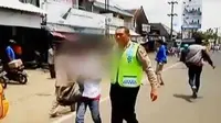 Polisi bubarkan puluhan pelajar yang hendak tawuran di Cirebon. 