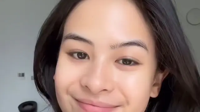 Tak Disangka! Rahasia Kulit Kencang Bebas Kerutan ala Maudy Ayunda Ternyata Pakai Moisturizer Rp100 Ribuan