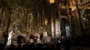 Paus Fransiskus berbicara saat bertemu anggota masyarakat sipil di Gereja San Francisco, Quito , Ekuador ,(7/ 7/2015). Ia menyerukan tentang keadilan sosial dan keseimbangan sumber daya bumi.( REUTERS / Guillermo Granja)