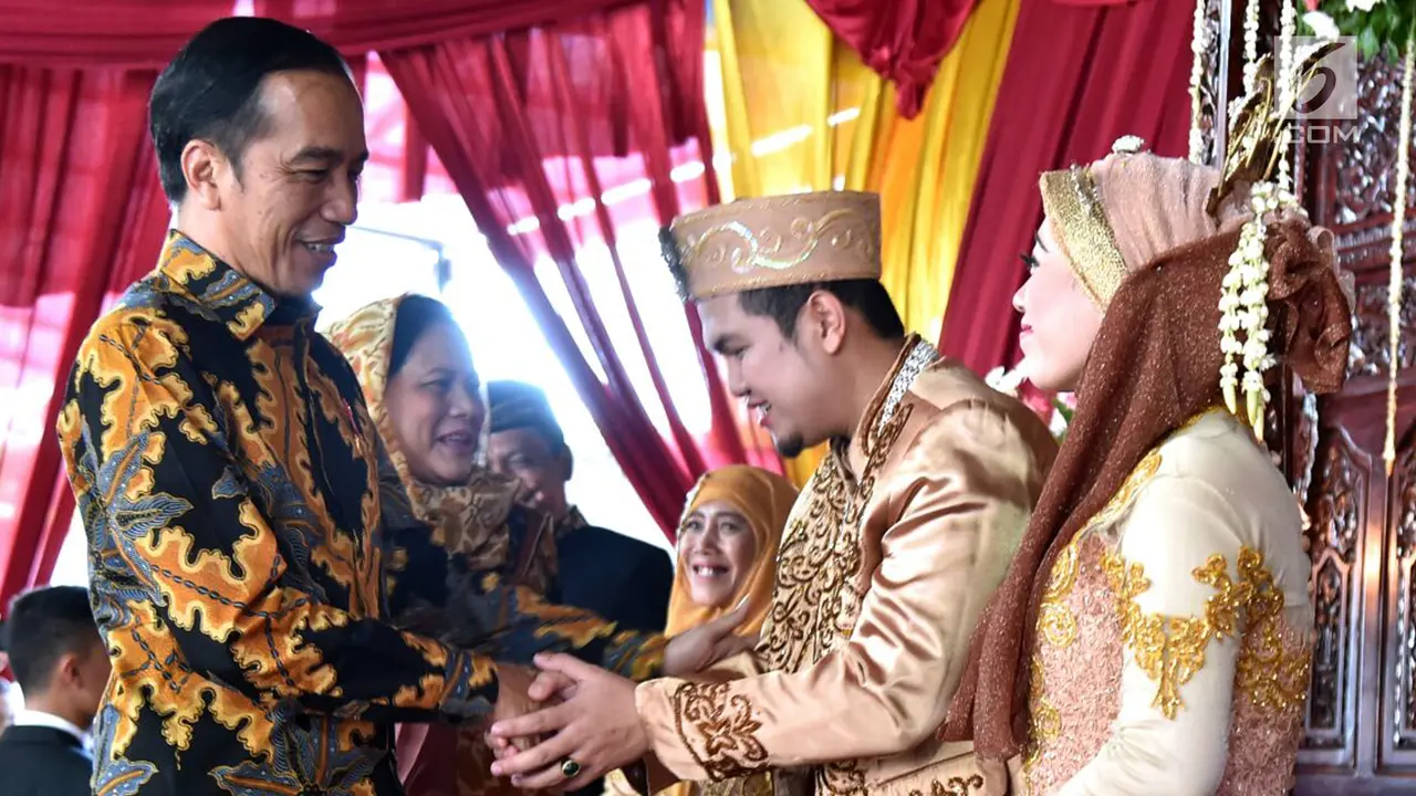 Susuri Gang Sempit, Jokowi Hadiri Pernikahan Anak Mantan Sopir Pribadinya
