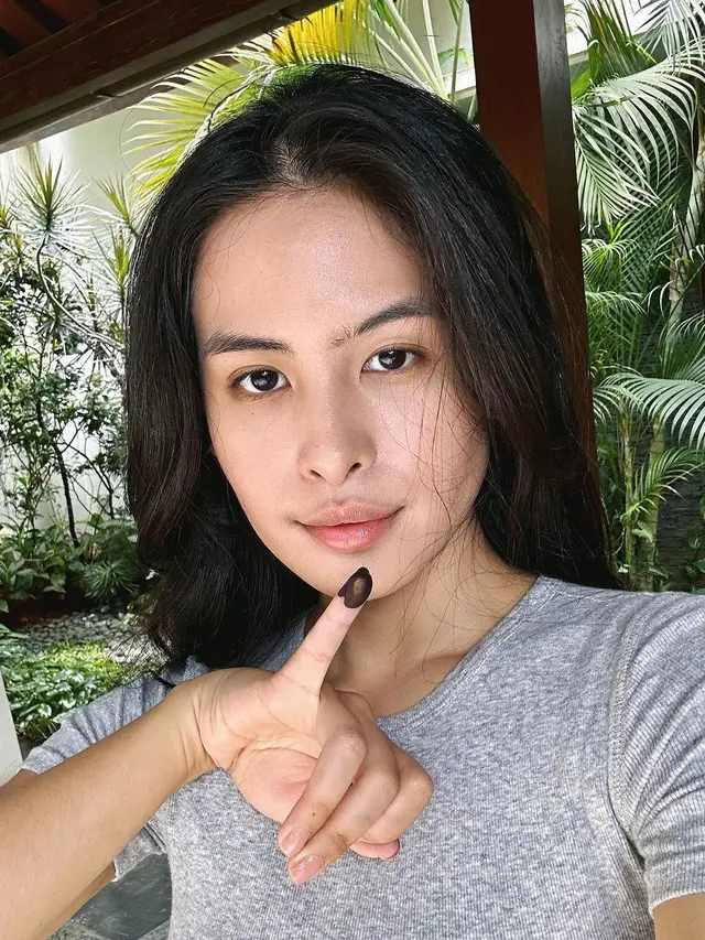 Maudy Ayunda nyoblos (Instagram/maudyayunda)