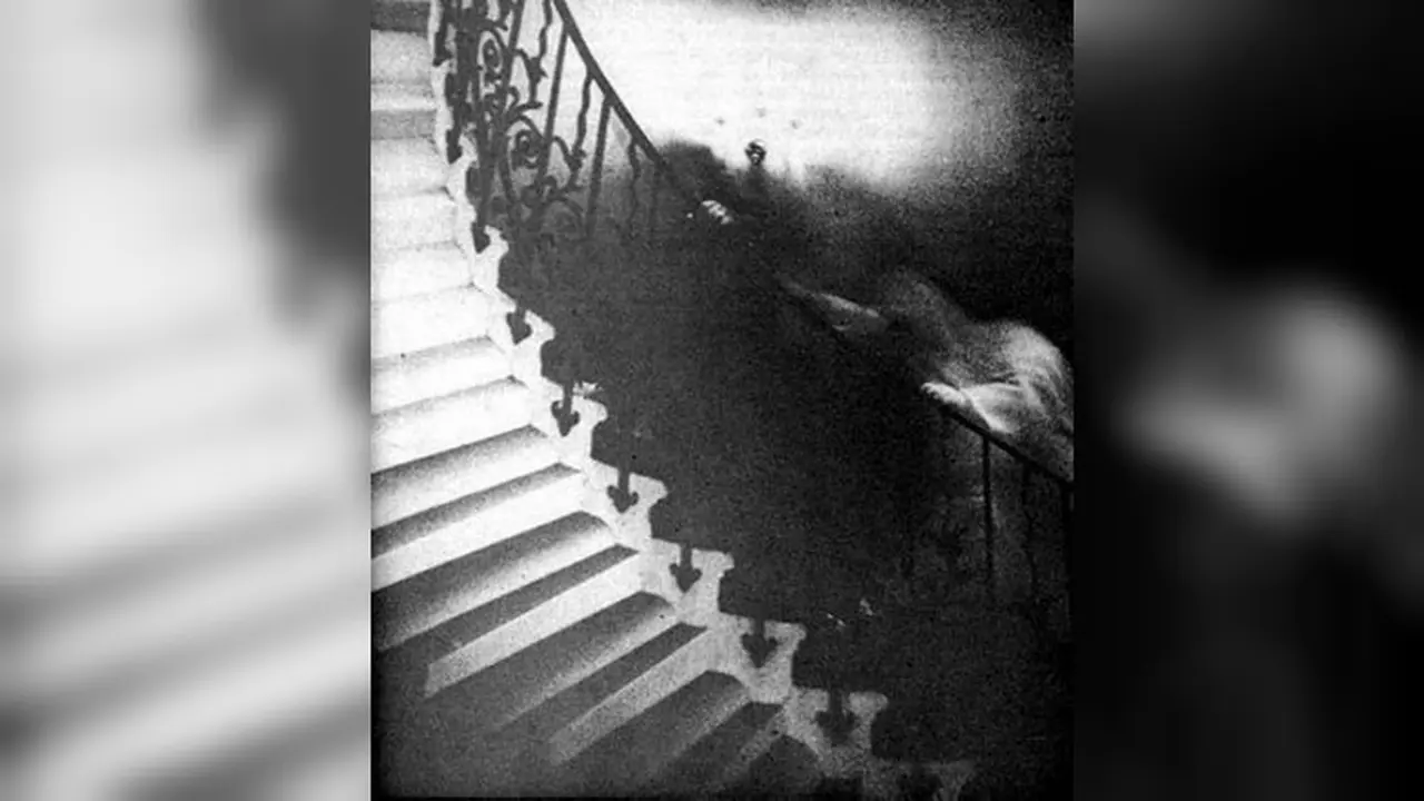 10 Penampakan Hantu Paling terkenal Di Dunia