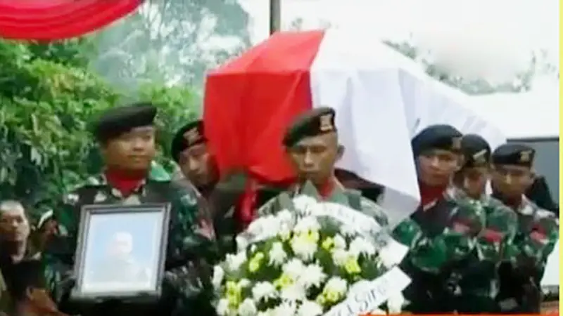 Duka Menyelimuti Pemakaman Korban Heli TNI Jatuh di Sleman