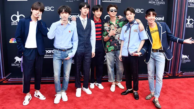 [Bintang] Belum Rilis, Album Love Yourself: Answer BTS Laris Manis di Amerika