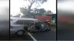 Sebuah minibus yang mengangkut santri Ponpes Darussalam Gontor, Magelang, terlibat kecelakaan maut.