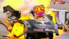 Kecelakaan hebat terjadi di lomba balap drag race di Topeka, Kansas, AS. Hebatnya dalam kecelakaan dashyat ini sang pengemudi bisa selamat tanpa mengalami luka berarti.