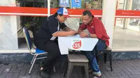 Pertamina Patra Niaga Dengarkan Keluhan Sopir Truk di Jatim, Permudah Registrasi QR Code