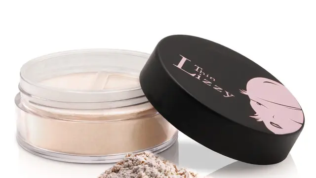 Begini Cara MUA Mengatasi Eyeliner yang Mengotori Makeup dengan Praktis