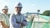 Menteri Perhubungan Budi Karya meninjau proyek kereta bandara Adi Soemarmo, Solo. (Foto: Humas Kemenhub)