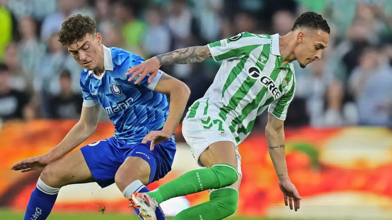 Pemain Real Betis, Antony (kanan) (c) AP Photo/Jose Breton