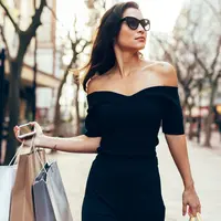 Berbelanja sendiri./Copyright shutterstock.com/g/jacoblund