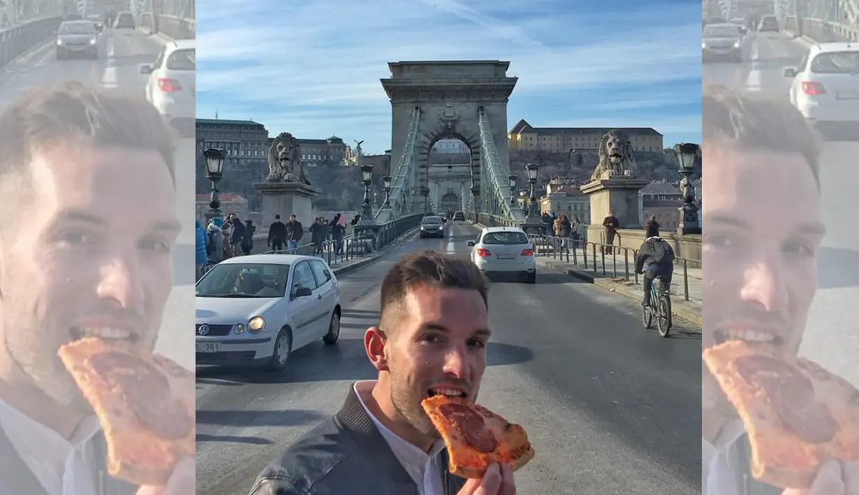 Phil Duncan rela melakukan perjalanan seorang diri berkeliling dunia hanya untuk mencicipi pizza di bebagai negara. (instagram.com/phil.duncan)