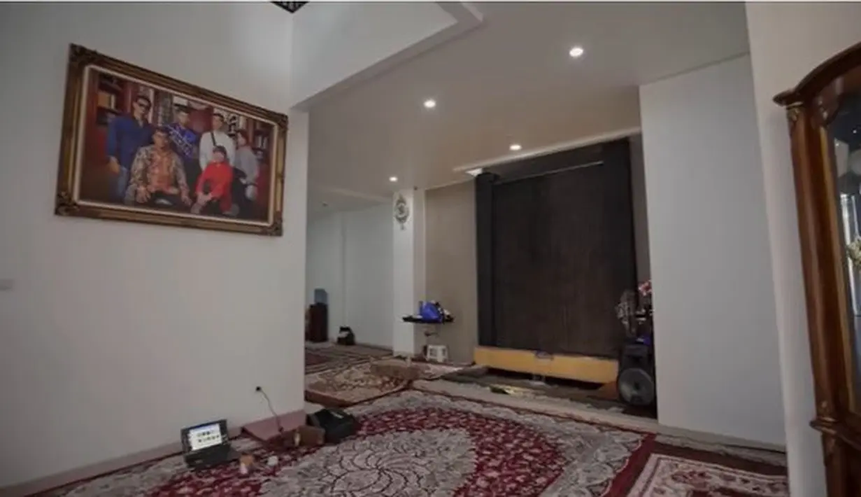 <p>Kepopuleran Fuji An ternyata menular kepada kedua orangtuanya. [Foto: YouTube: Mama Fuji]</p>