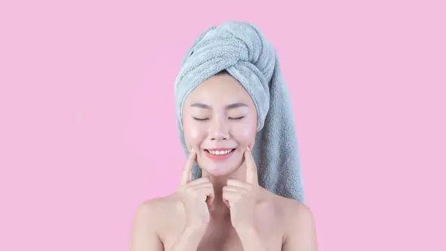7 Kesalahan Double Cleansing yang Sering Terjadi dan Harus Dihindari! (Foto dok : Freepik/jcomp)