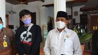 Dokter Tirta saat berkunjung ke Sidoarjo (Dian Kurniawan/Liputan6.com)
