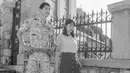 Terlibat dalam suatu kisah peperangan dan menjadi seorang tentara, sosok Song Joong Ki berhasil menyita perhatian para penikmat film korea. Terlebih ketika dirinya memainkan adegan percintaan dengan Song Hye Kyo. (viainstagram@kyo1122/Bintang.com)
