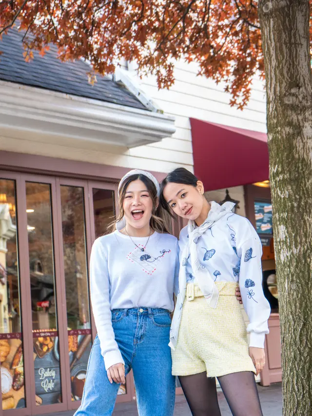 Klook dan Day and Night