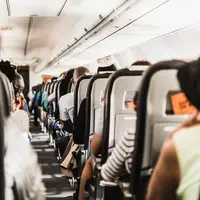 Ilustrasi traveling. Sumber foto: unsplash.com/Gerrie van der Walt.