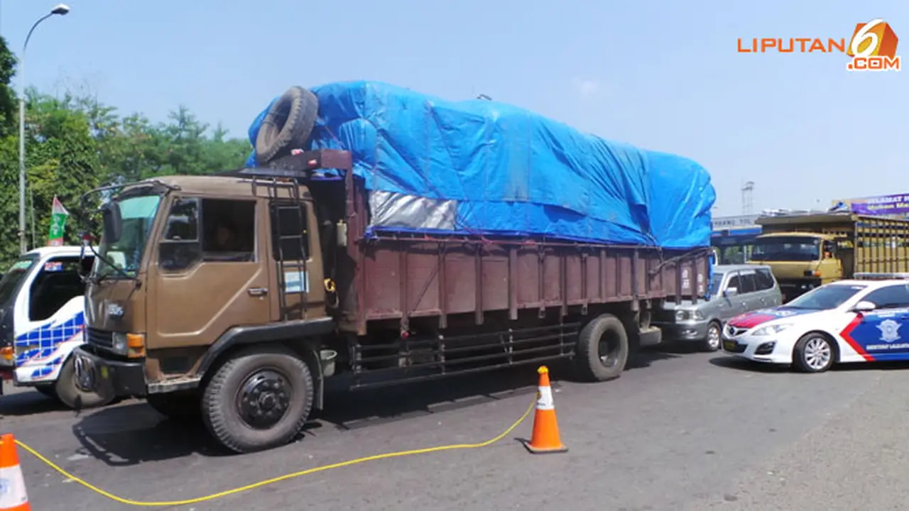 mudik-truk-130803b.jpg