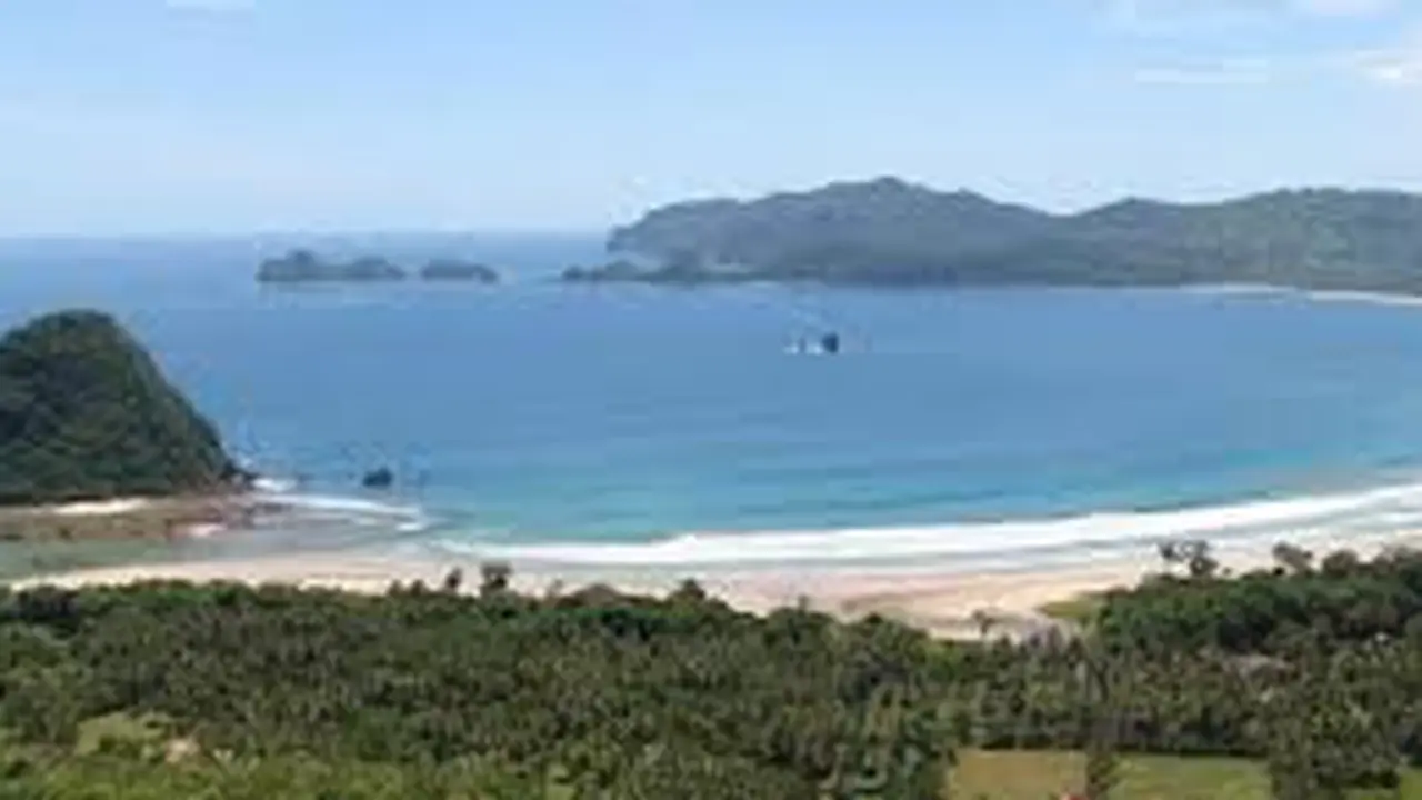 Destinasi wisata Pulau Merah  (Istimewa)