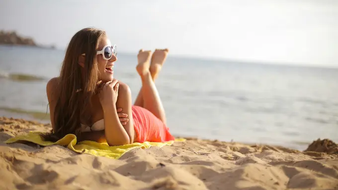 Dampak Tanning bagi Kesehatan Kulit yang Perlu Kamu Ketahui