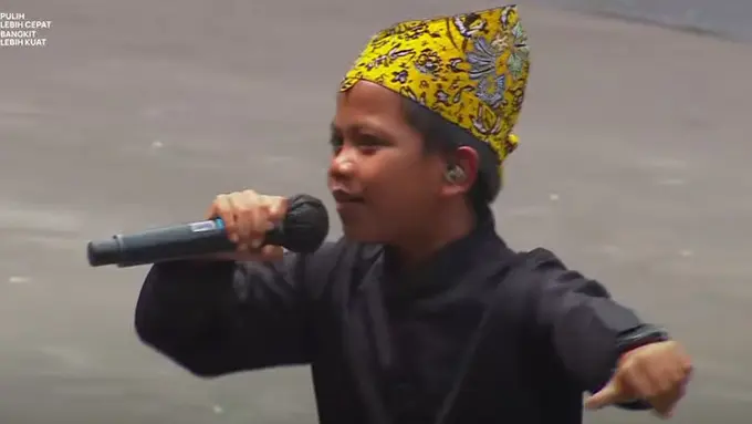 Potret Menggemaskan Penyanyi Cilik Farel Prayoga Goyang Istana Negara di HUT ke-77 RI dengan Lagu Viralnya