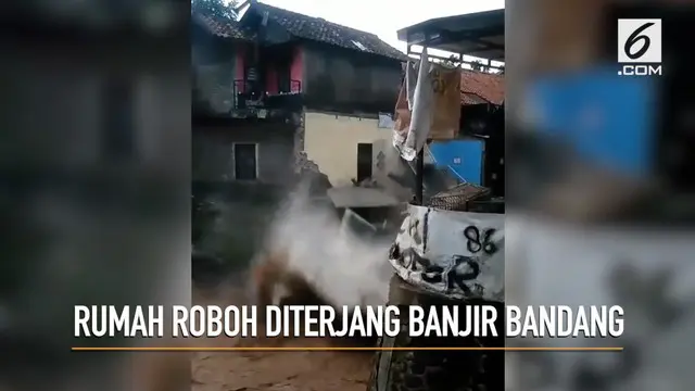 Banjir bandang di sekitar daerah Cicaheum, Bandung membuat jalan raya tergenang, mobil terseret, dan sebuah rumah roboh.