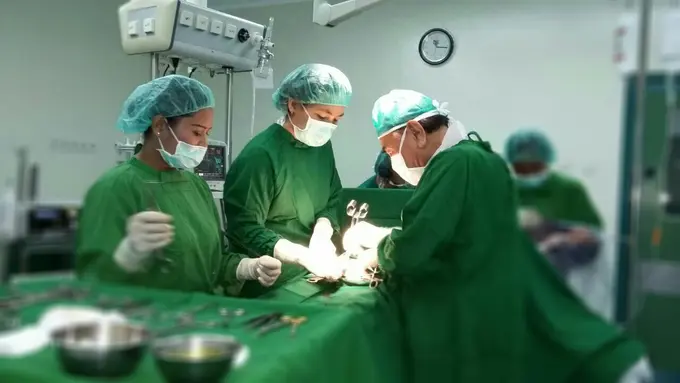 Kenapa Tak Boleh Makan Sebelum Operasi?