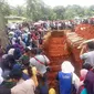 Korban tewas kecelakaan maut Tanjakan Emen, Lembang, Subang, Jawa Barat, mulai dimakamkan di TPU Legoso, Ciputat, Tangerang Selatan. (Liputan6.com/Pramita)