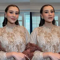 Pesona Aaliyah Massaid saat runway saat sedang hamil. [@ochiipramita]