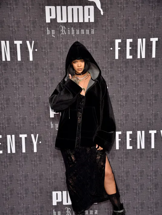 Usai mengetahui kedekatan Rihanna dan Leonardo, Drake pun terbakar api cemburu. (AFP/Bintang.com)
