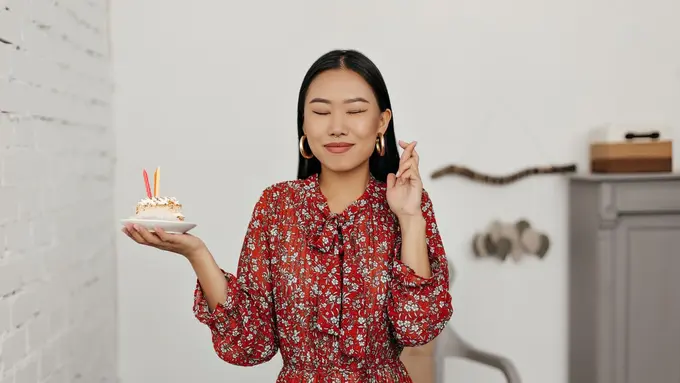 5 Cara Menikmati Me Time di Hari Ulang Tahun biar Makin Berkesan - Cover