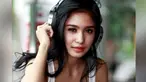 Wanita-wanita seksi yang dulunya adalah seorang model ini tidak ragu untuk melakoni profesi DJ dengan aksi yang menawan.