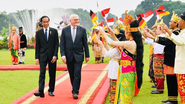 Momen Jokowi Sambut Presiden Jerman di Istana Bogor