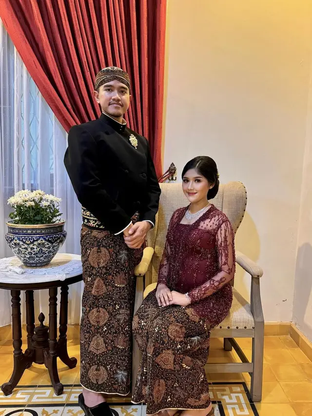 Potret Erina Gudono Tampil Kompak dengan Ibu Mertua Saat Kondangan, Sama-Sama Bergaya Mewah Bak Ningrat dengan Kebaya