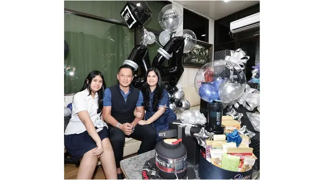 Didiagnosa Terkena DBD, Ini 6 Potret Kejutan Ultah Agus Yudhoyono di Rumah Sakit