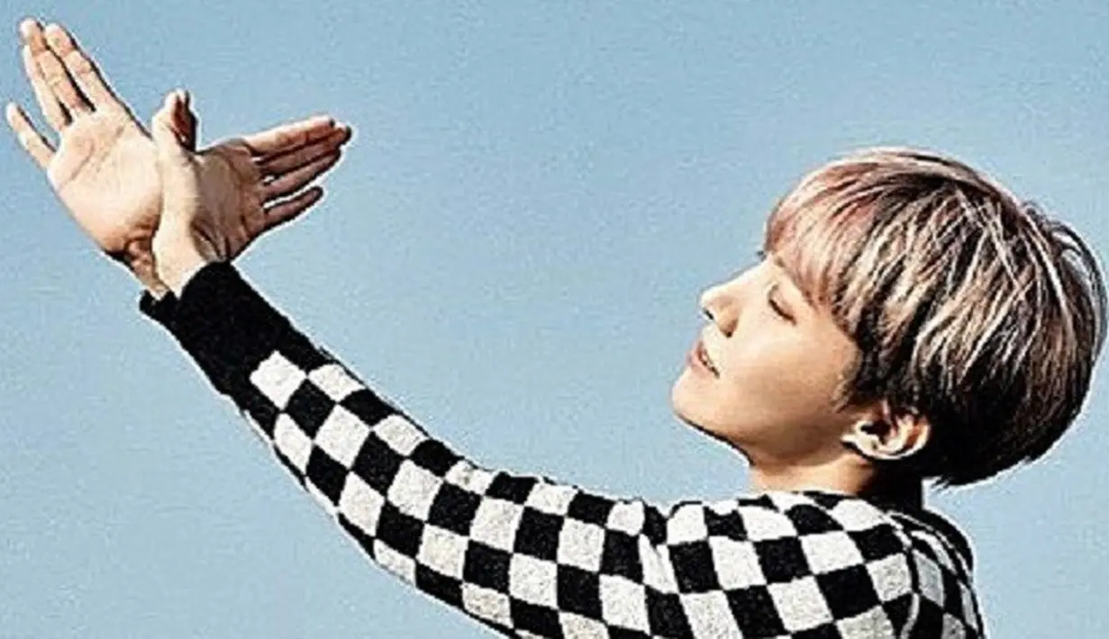 Memang ini bukan pertama kali ia mengunggah foto yang berkaitan dengan BTS. Pada awal Februari, ia mengunggah salah satu personel BTS, J-Hope. (Foto: instagram.com/johncena)