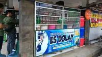 Kedai Es Dolay, salah satu jajanan kaki lima legendaris di Kabupaten Purwakarta. Foto (Liputan6.com/Asep Mulyana)