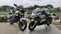 Motor listrik Kawasaki Ninja e-1 dan Z e-1 masih didatangkan secara utuh dari Thailand. (Liputan6.com/Septian Pamungkas)