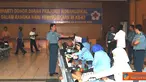 Citizen6, Surabaya: Kegiatan donor darah tersebut diselenggarakan atas kerja sama Kobangdikal dengan PMI Cabang  Surabaya, Cabang Gresik dan Rotary Club Surabaya dalam mengantisipasi minimnya stok darah. (Pengirim: Penkobangdikal).