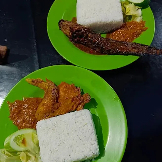 Lesehan Bambu1 Kampus ITN 1