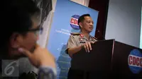 Kapolri Jenderal Tito Karnavian (kiri) ketika memberikan paparan dalam Dialog Bersama Kapolri di Kantor CDCC, Jakarta, Kamis (4/8). Dialog tersebut membahas tentang konflik yang terjadi di beberapa wilayah di Indonesia. (Liputan6.com/Faizal Fanani)