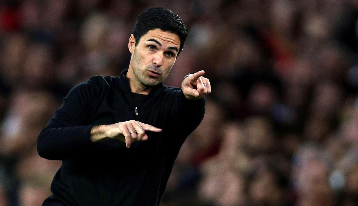 <p>Arsenal membutuhkan penyerang baru. Mereka ditinggal penyerang andalannya, Gabriel Jesus karena mengalami cedera lutut saat membela Timnas Brasil di perhelatan Piala Dunia 2022. Ia diperkirakan sembuh pada akhir Februari 2023 mendatang. Kehilangan Jesus menjadi pukulan telak bagi Arsenal. Namun, Mikel Arteta saat ini sedang berusaha untuk mendatangkan penyerang baru di bursa transfer Januari 2023. Berikut daftarnya. (AFP/Adrian Dennis)</p>