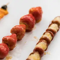 Ilustrasi Lapisan Gula pada Tanghulu. / by freepik