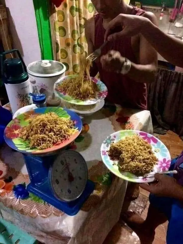 7 Kelakuan Netizen saat Bagi Makanan Agar Adil Ini Bikin Tepuk Jidat