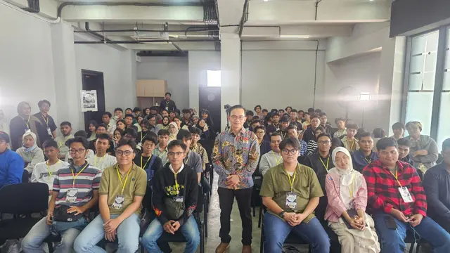 Kemenpora RI) mengajak kalangan akademisi, bisnis, komunitas, pemerintah dan media, berkolaborasi mengajak sekaligus mengembangkan generasi muda yang pandai dalam dunia bisnis dalam seminar Pentahelix Collaboration. (Liputan6.com)