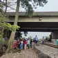 Mobil Terjun Bebas Dari Atas Jalan Tol Tangerang-Merak. (Jumat, 01/10/2021). (Istimewa).