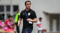 Pelatih kepala PSIS Semarang, Gilbert Agius saat laga lanjutan BRI Liga 1 2022/2023 antara Persija Jakarta melawan PSIS Semarang di Stadion Wibawa Mukti, Cikarang, Kamis (16/03/2023). (Bola.com/Bagaskara Lazuardi)