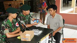 Citizen6, Jakarta: Bakti sosial kesehatan yang dilaksanakan secara bersama-sama antara TNI dan SAF selama dalam latihan ini akan memberikan pengobatan umum kepada masyarakat. (Pengirim: Badarudin Bakri)
